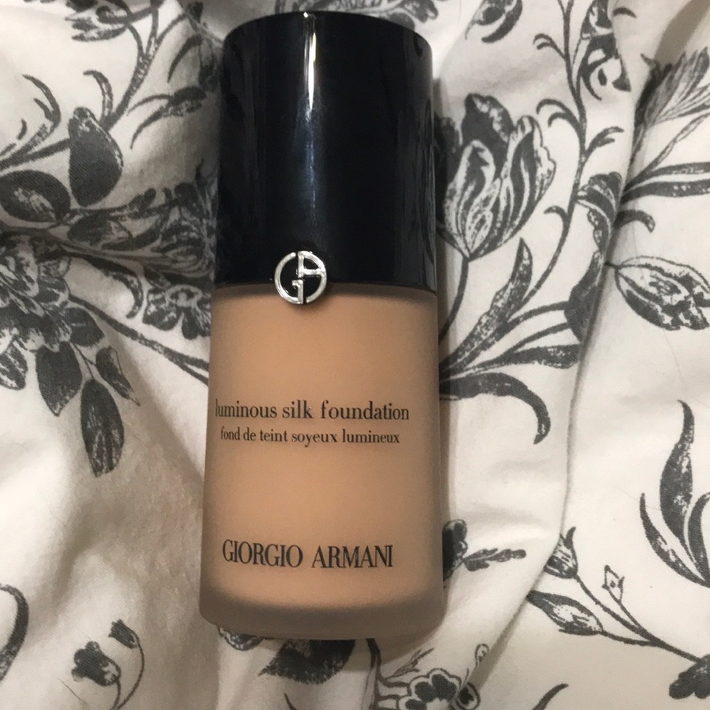 Giorgio Armani luminous silk foundation